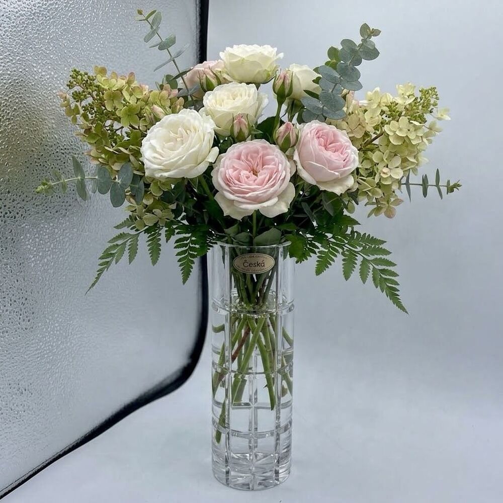 Ceskaโ 24% lead crystal vase. Handmade Czechoslovakia